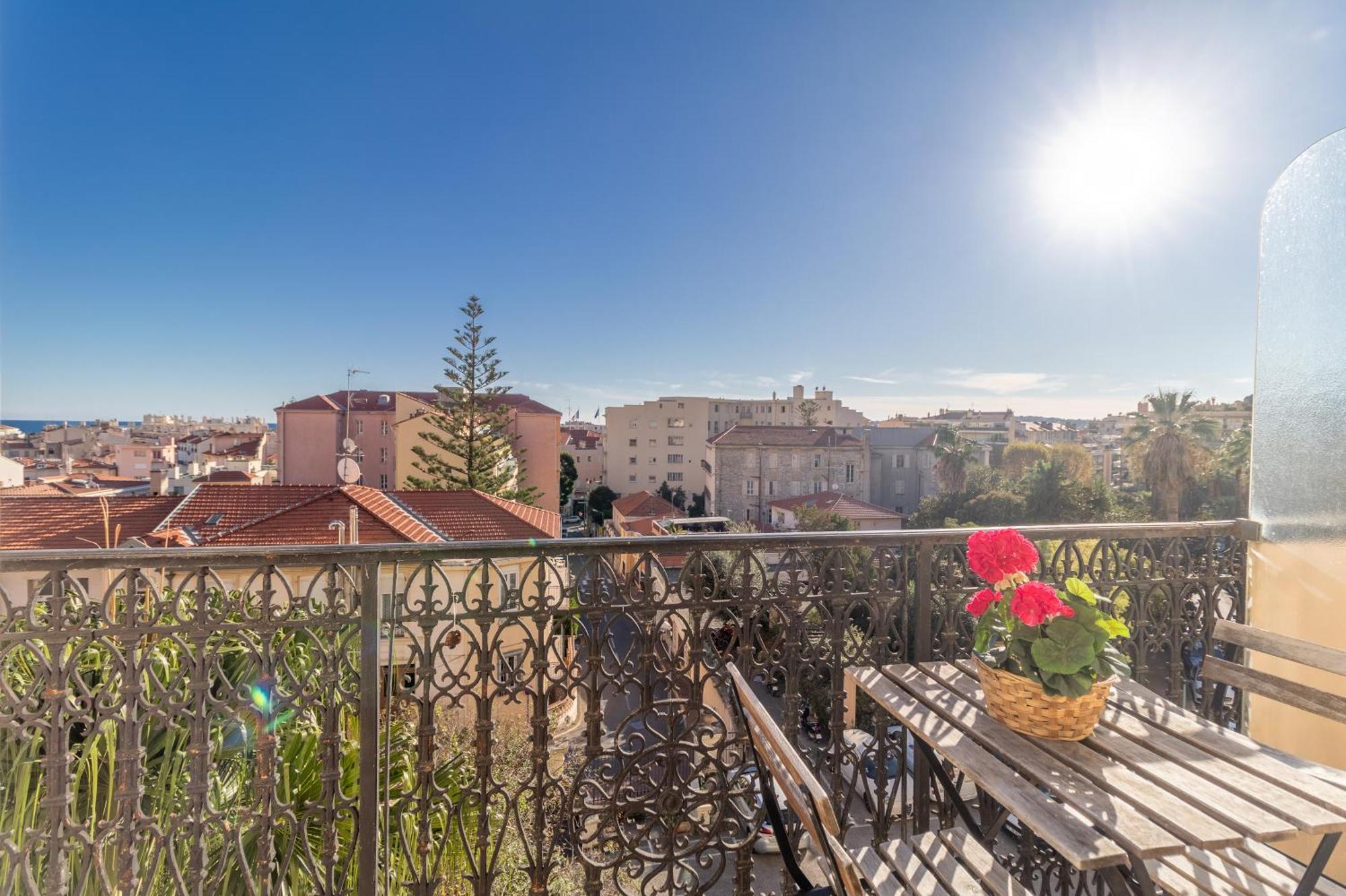 Charming Studio In The Heart Of Menton Exteriör bild